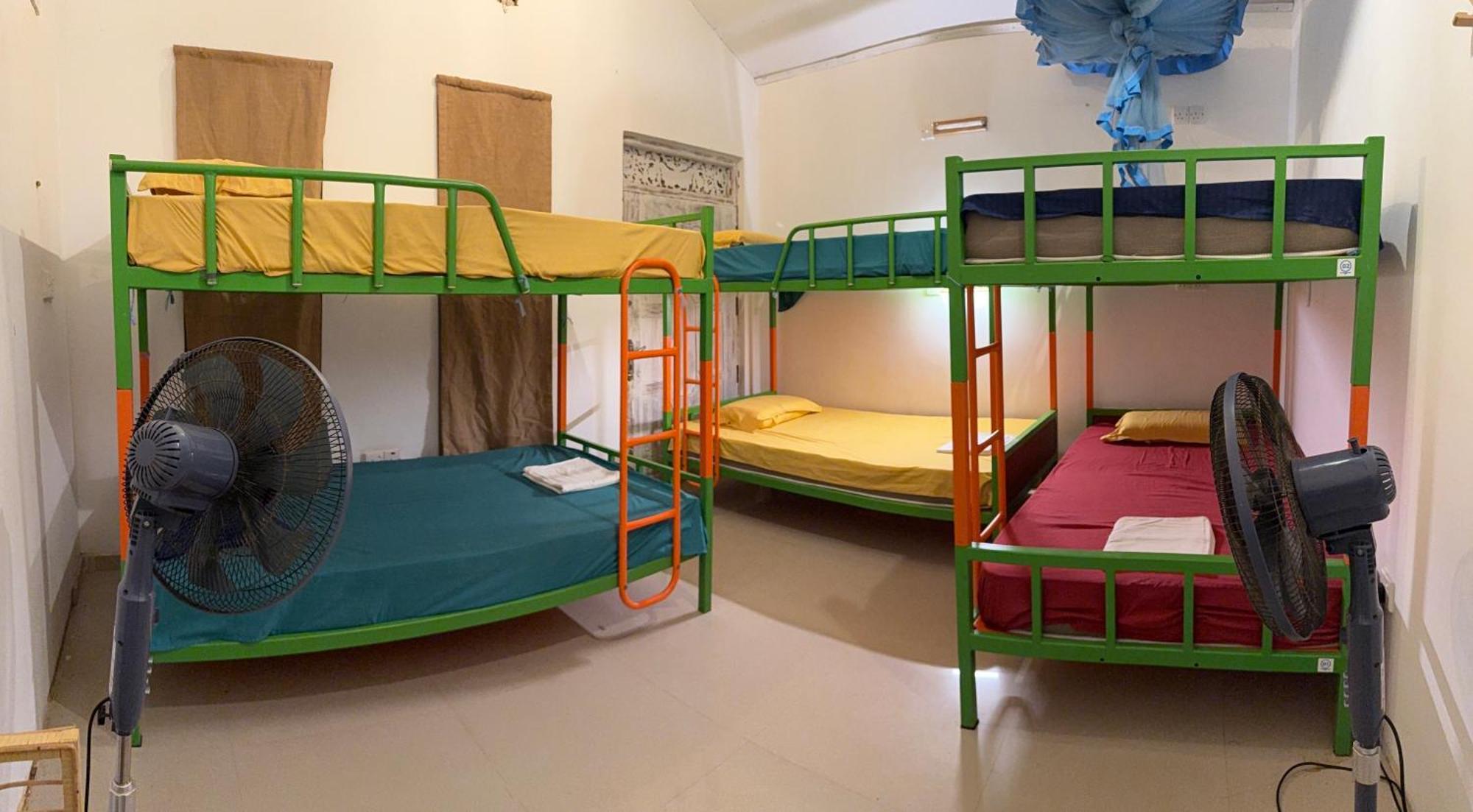 迪克韦勒 Bunk 15 Hiriketiya旅舍 外观 照片