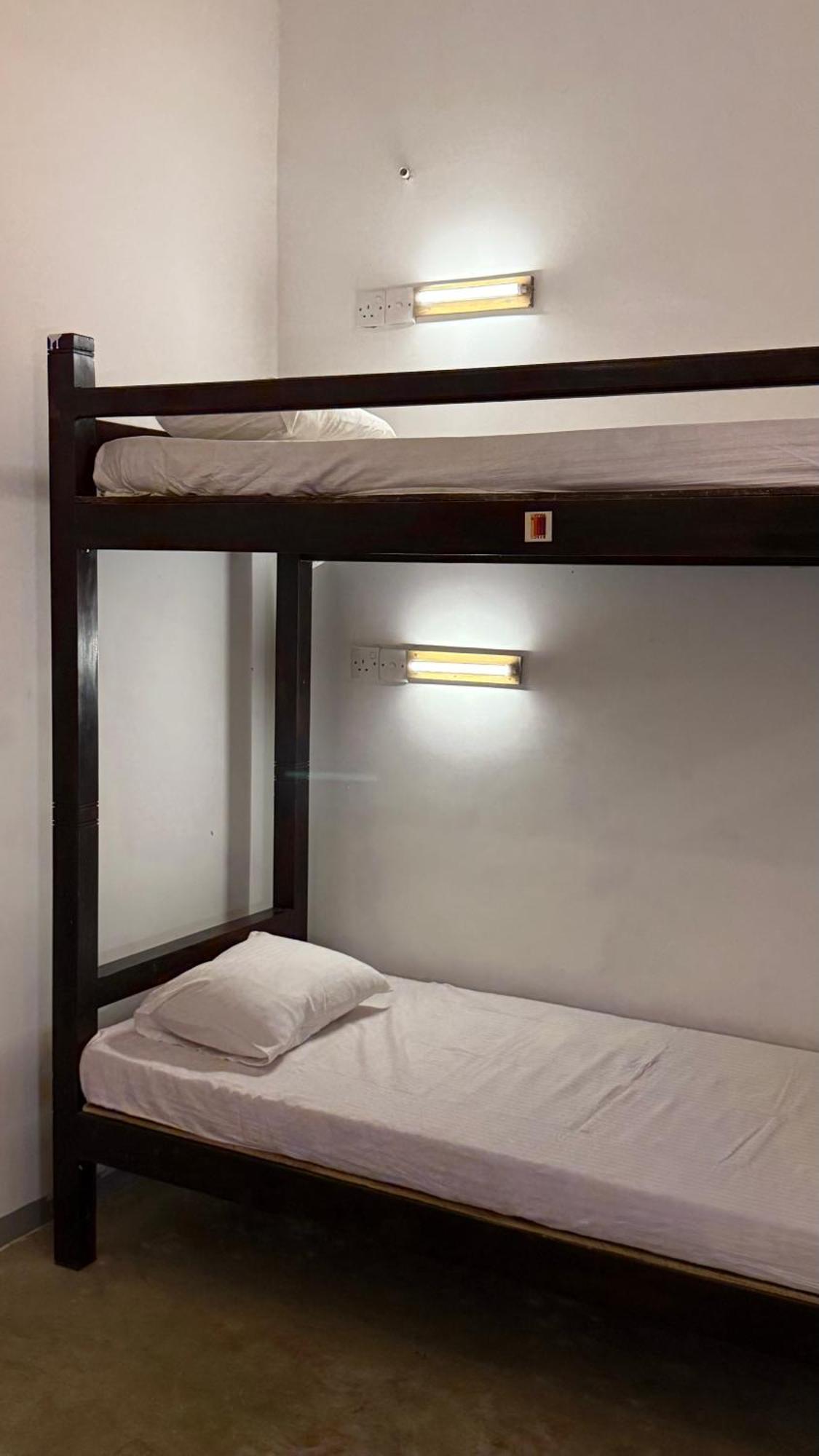 迪克韦勒 Bunk 15 Hiriketiya旅舍 外观 照片
